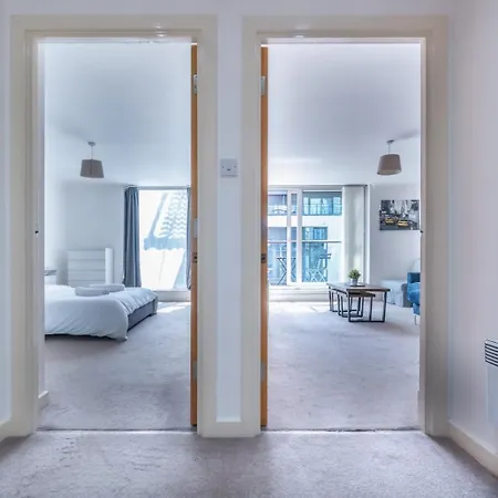 Luxury Apartment In Canary Wharf Лондон Экстерьер фото
